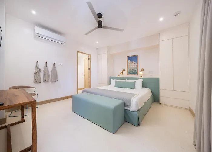 Plaza Mercado 12 - Beach, Oceanfront 2br, 2ba In Catalinas
